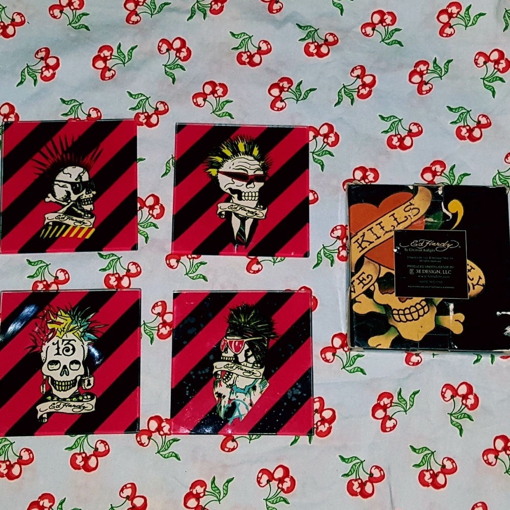 Ed Hardy coaster set